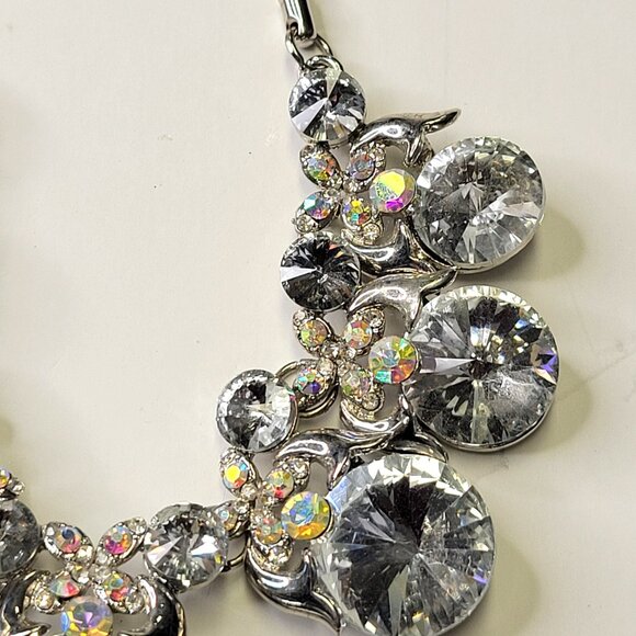 Vintage Clear Crystal Rhinestones Silvertone Necklace - Picture 8 of 12
